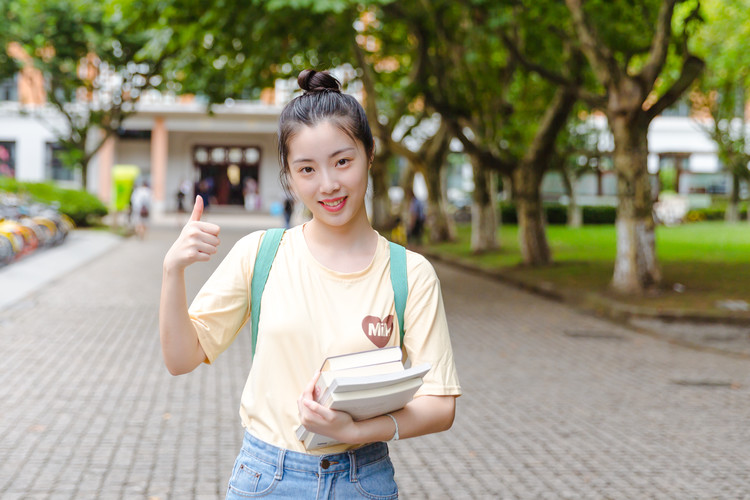 简阳市育英文武职业技术学校是否接受转学生？招生标准是什么？